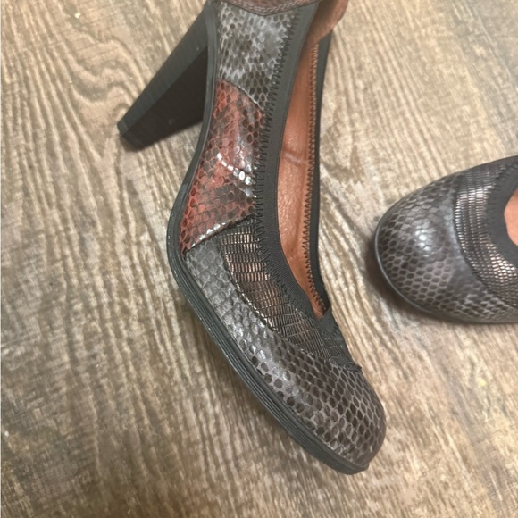 Hispanitas size 40 (9.5) worn once Chic Snakeskin Patterned Heels - Picture 2 of 11